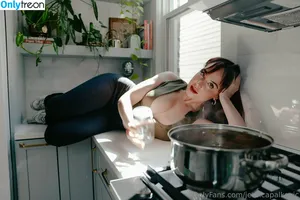 bluntbarbie / _prettypothead_ / itsleostar nude photo #0211