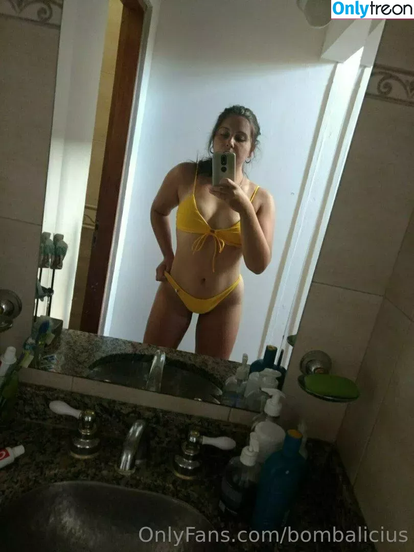 bombalicius nude photo #0184 (bombalicious.eklaver)