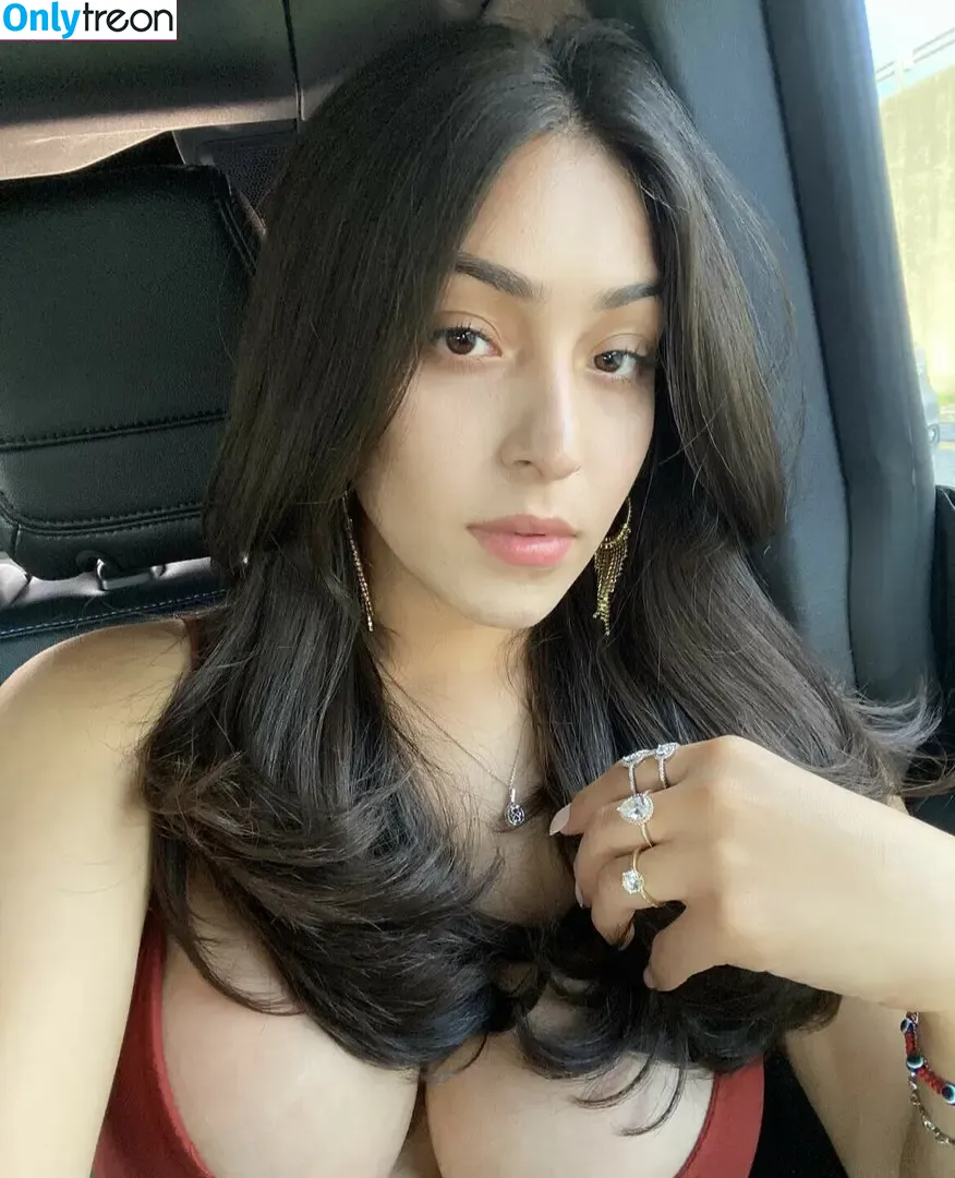 bombassdeisy nude photo #0002 (bombassdeisy)