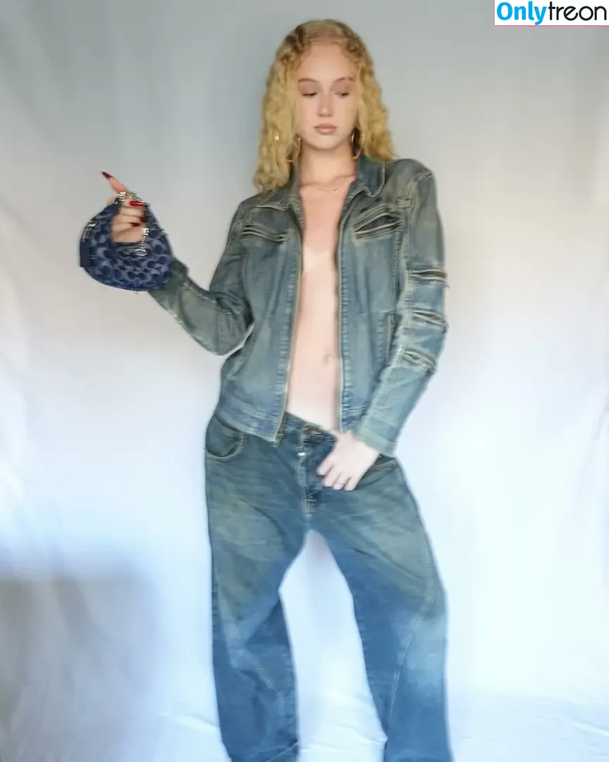 Bombette Martin nude photo #0029 (GB Skateboarder / bombette_martin)