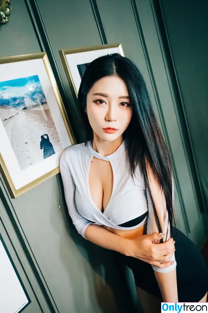 girlcrushfancam nude photo #0107 (Bomi / Girl Crush KPop / bomistry / bomistry2022)
