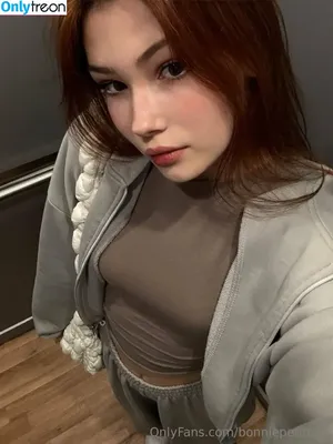 bonniepetitexo / bonniepetites nude photo #0029