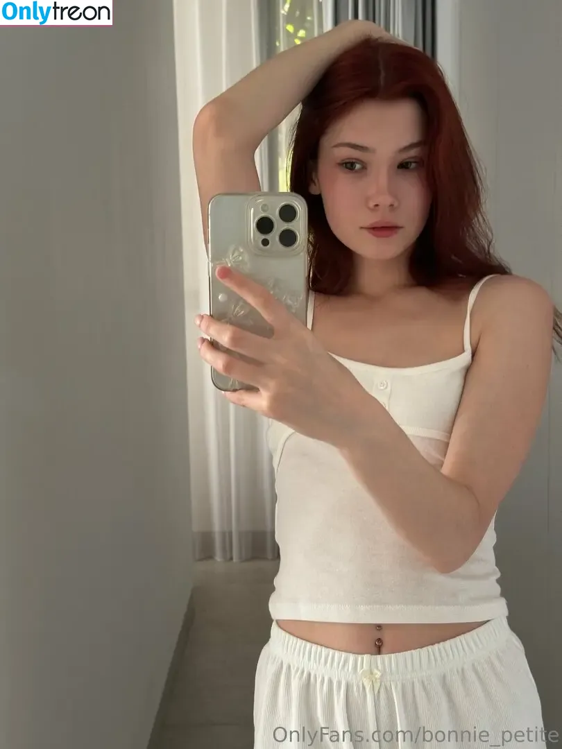 bonniepetitexo nude photo #0002 (bonniepetites)