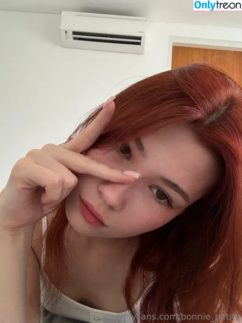 bonniepetitexo nude photo #0006 (bonniepetites)