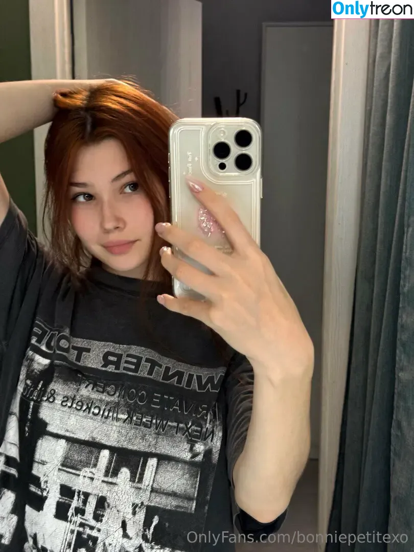 bonniepetitexo nude photo #0027 (bonniepetites)