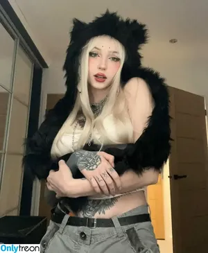 booba.exe / boba.exe_ / runabyte nude photo #0009
