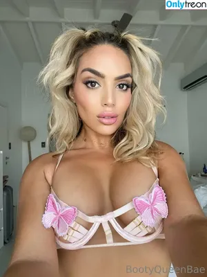 bootyqueenbae / araqueenbae nude photo #0184
