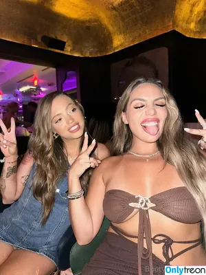 bootyqueenbae / araqueenbae nude photo #0203