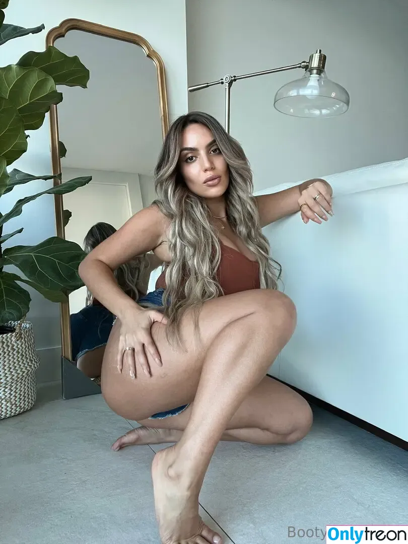 bootyqueenbae nude photo #0133 (araqueenbae)