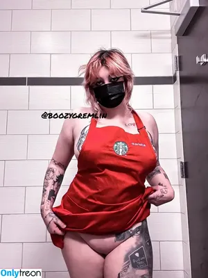 BoozyGremlinx / boozy.gremlin nude photo #0040