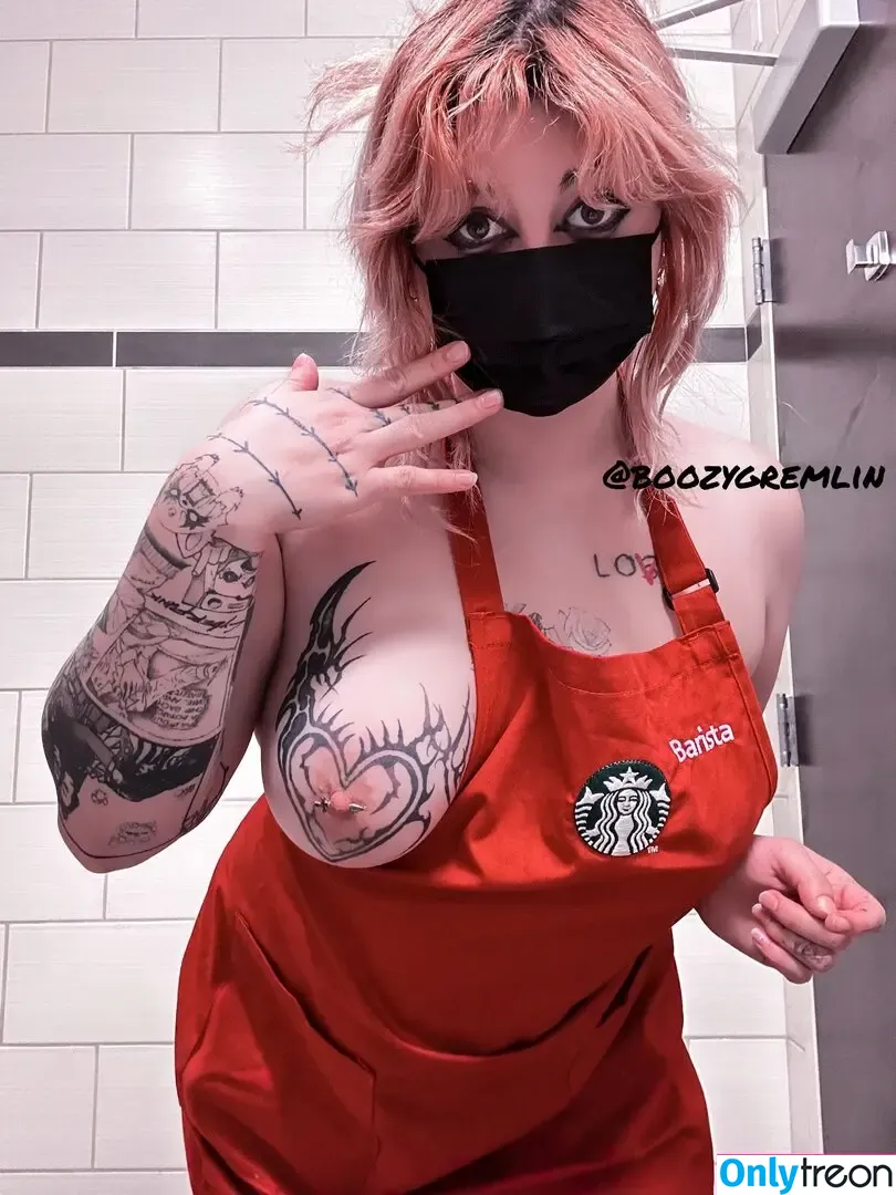 BoozyGremlinx nude photo #0022 (boozy.gremlin)