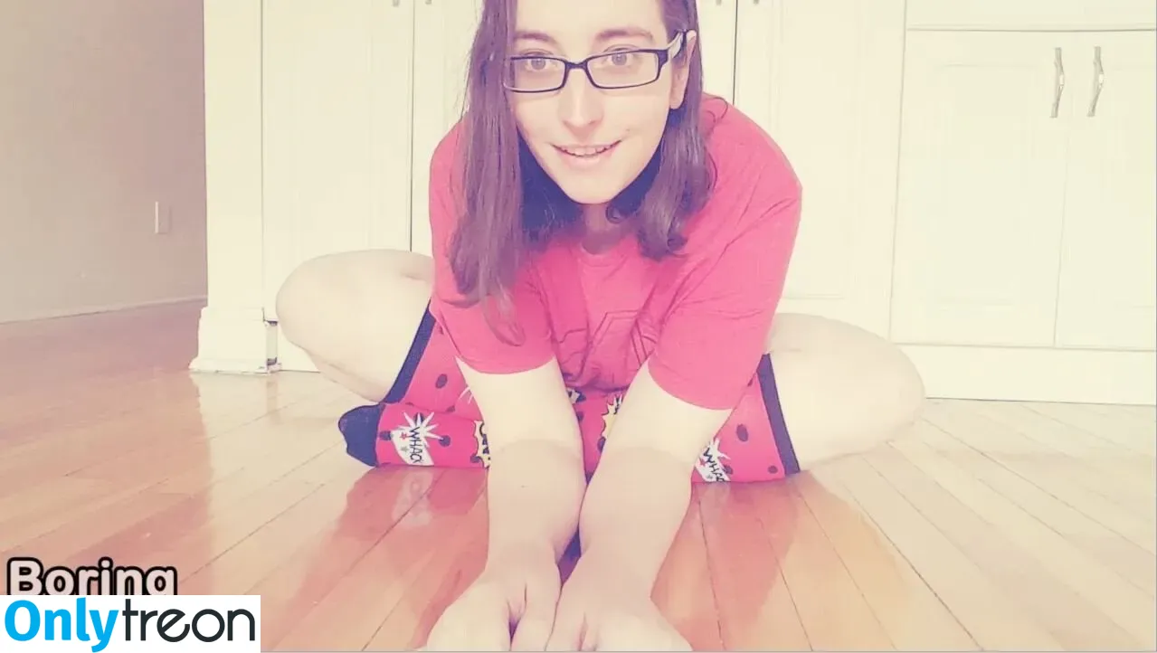 BoringKate nude photo #0001 (BoringNerdyKate / theboringkate)