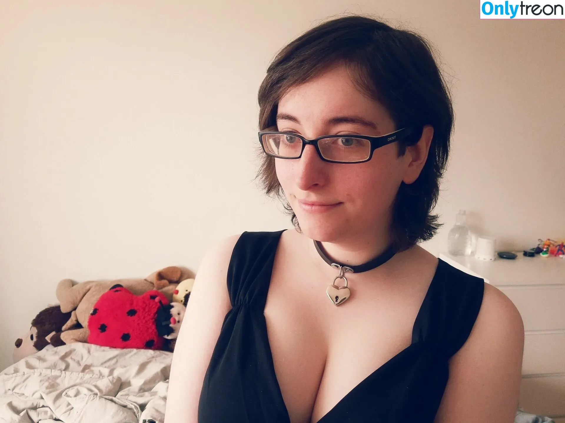 BoringKate nude photo #0026 (BoringNerdyKate / theboringkate)