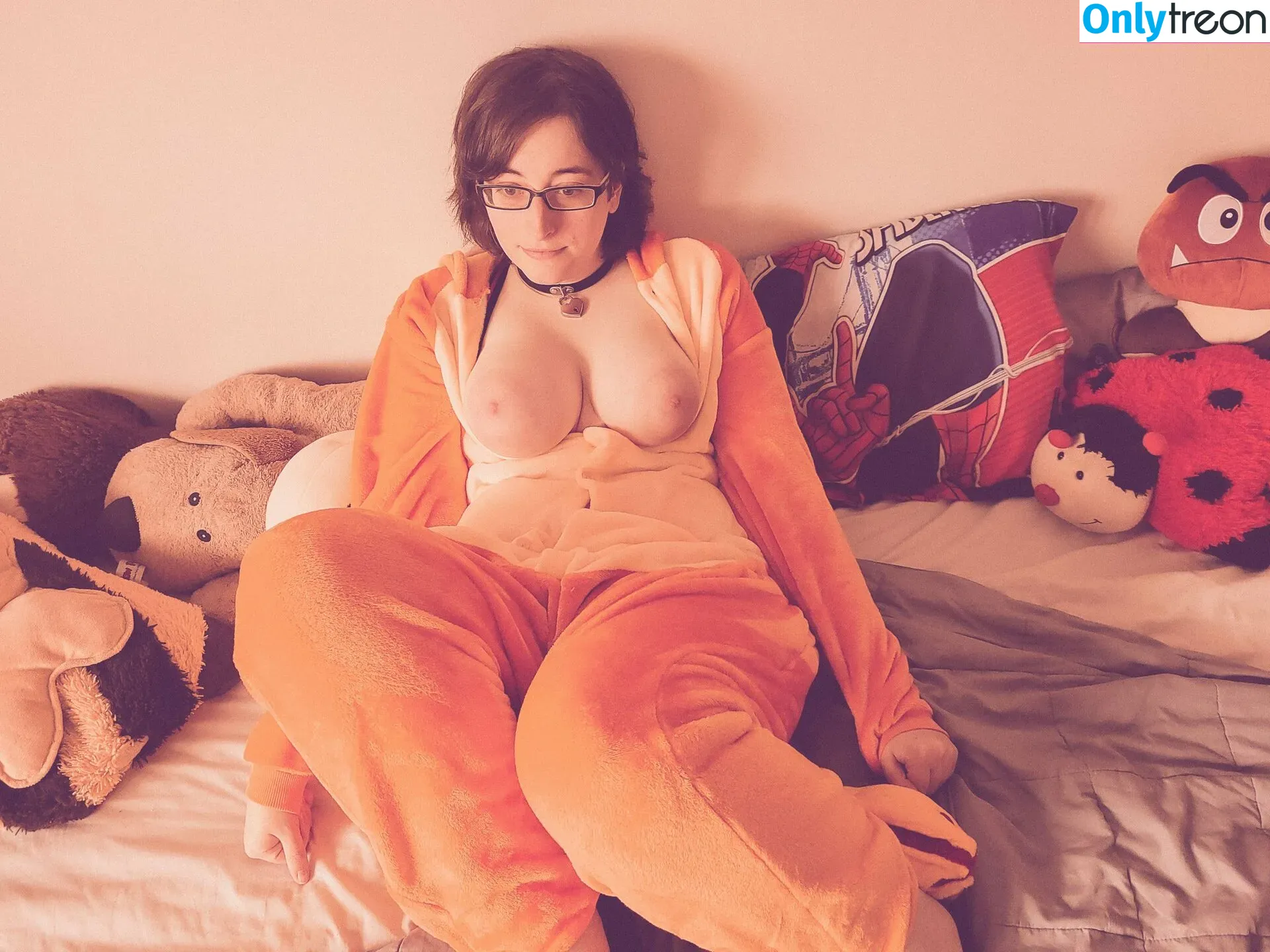 BoringKate nude photo #0038 (BoringNerdyKate / theboringkate)