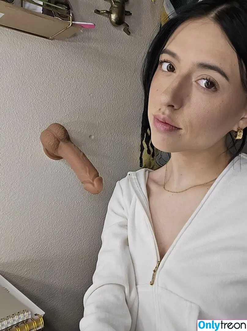 Brady_lynn nude photo #0011 (Brady_lynn)