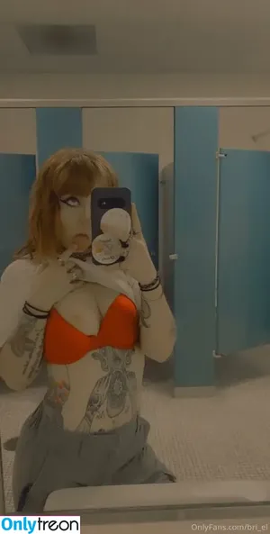 bratneyx3 / mischiefterror nude photo #0003