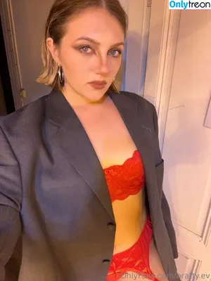 bratty.ev / brattyev nude photo #0007