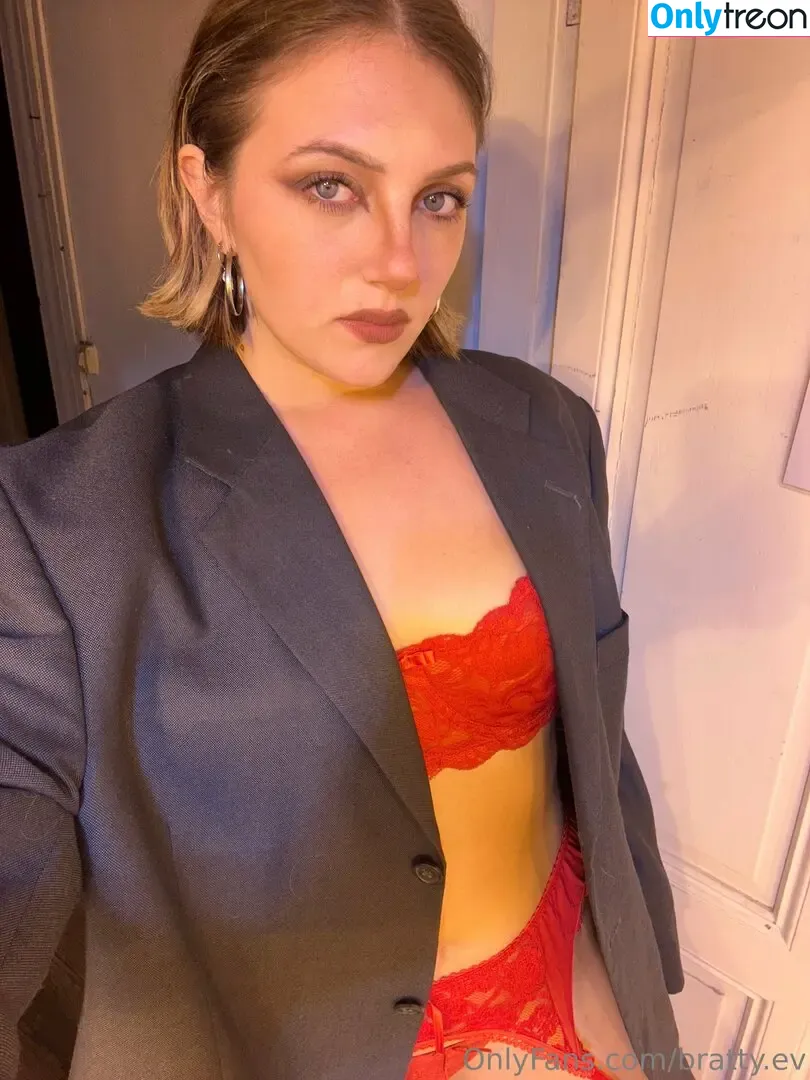 bratty.ev nude photo #0007 (brattyev)