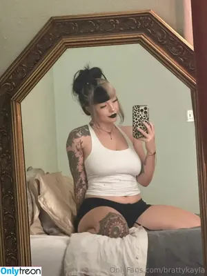 Brattykayla666 nude photo #0005