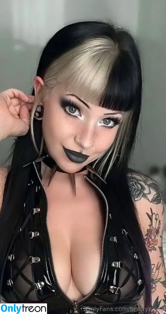 Brattykayla666 nude photo #0003 (Brattykayla666)