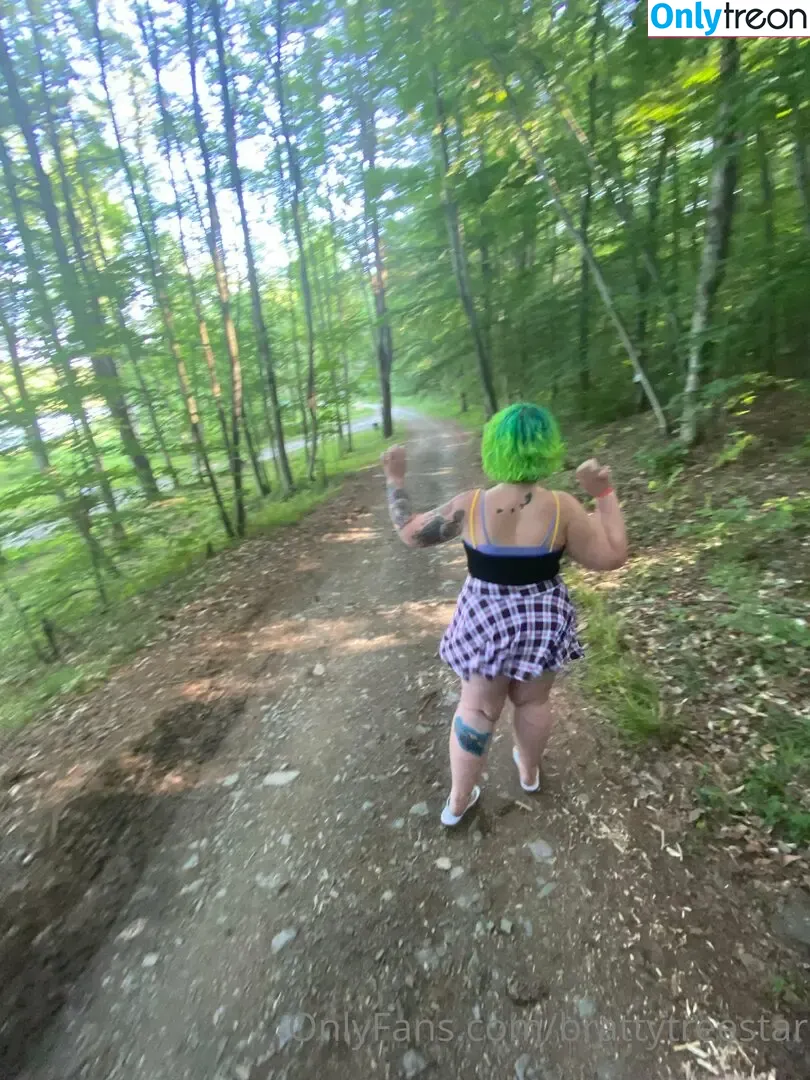 brattytreestar nude photo #0018 (brattytreestar)