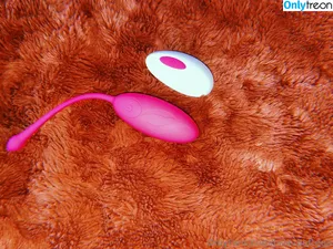 bratzbottega / bratzbot nude photo #0009