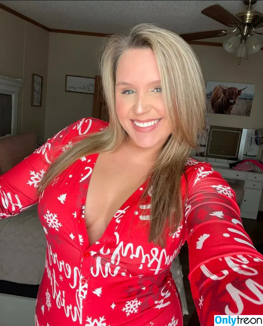 breanaaa95 nude photo #0002 (breanaaa95)