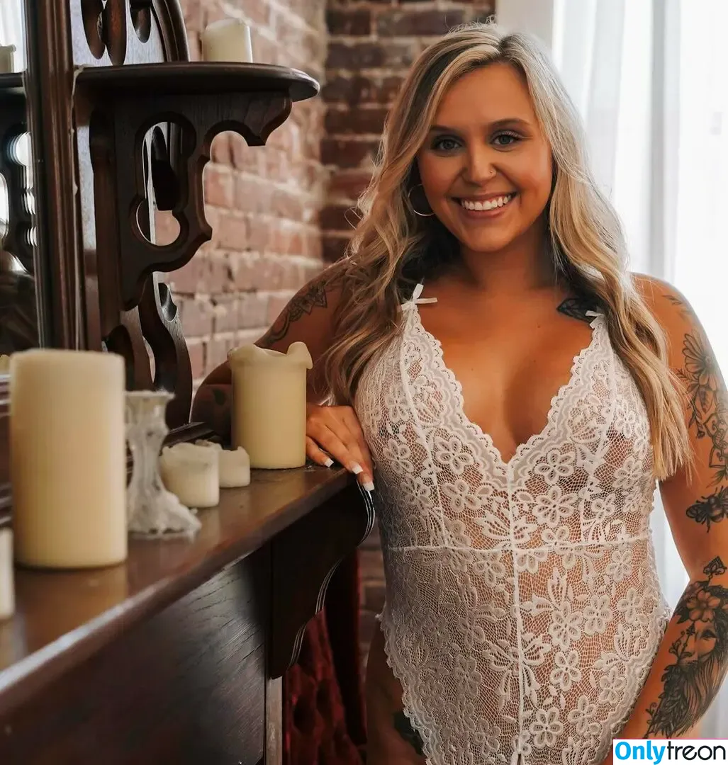 breanaaa95 nude photo #0007 (breanaaa95)