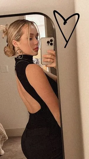 Brec Bassinger / brec_bassinger / brecbassinger nude photo #0002