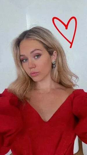 Brec Bassinger / brec_bassinger / brecbassinger nude photo #0056