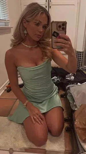Brec Bassinger / brec_bassinger / brecbassinger nude photo #0096