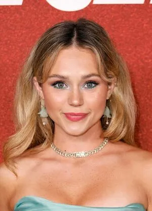Brec Bassinger / brec_bassinger / brecbassinger nude photo #0102