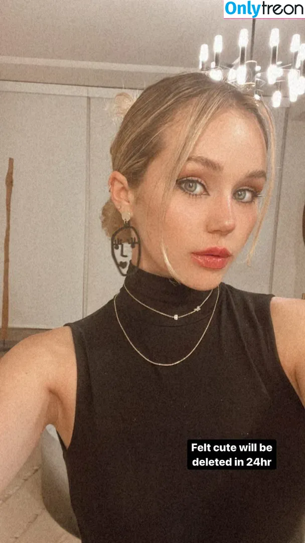 Brec Bassinger nude photo #0001 (brec_bassinger / brecbassinger)