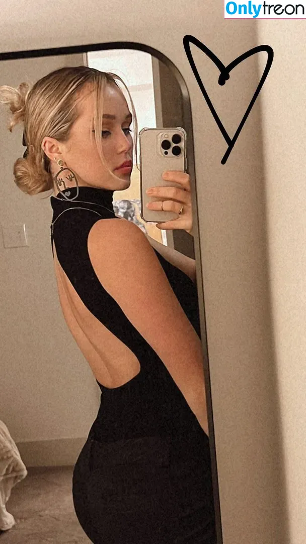 Brec Bassinger nude photo #0002 (brec_bassinger / brecbassinger)