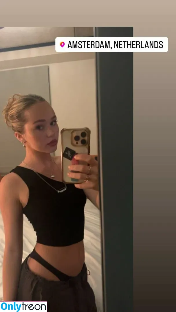 Brec Bassinger nude photo #0059 (brec_bassinger / brecbassinger)