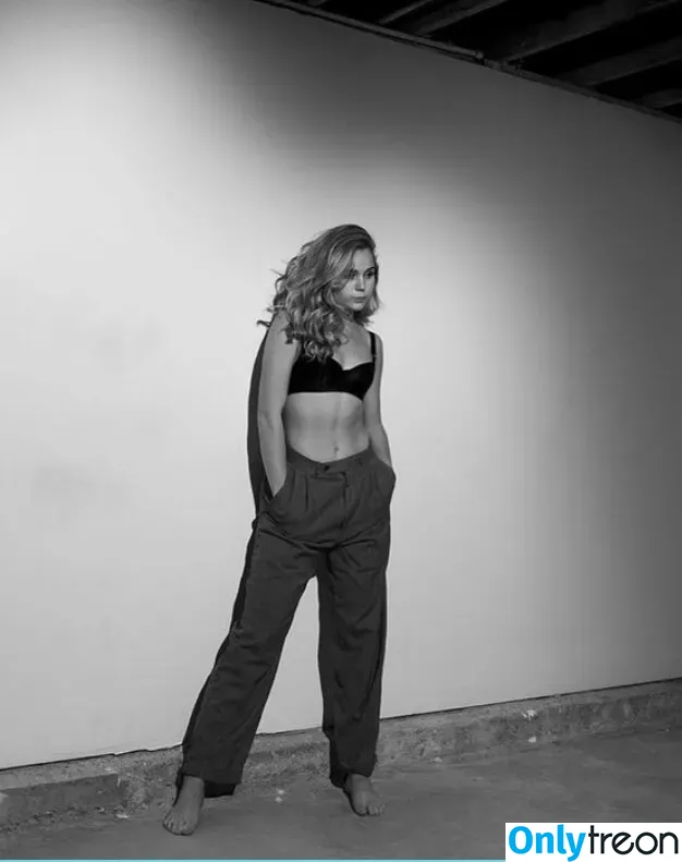 Brec Bassinger nude photo #0135 (brec_bassinger / brecbassinger)