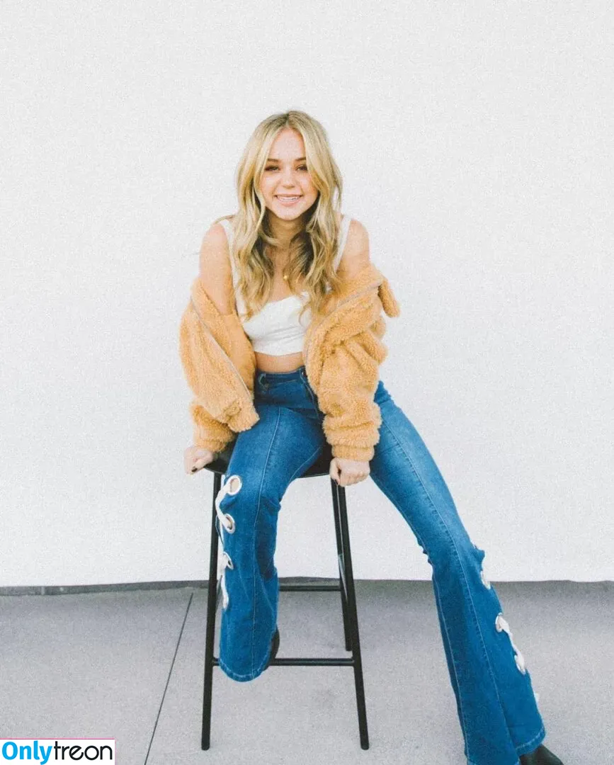 Brec Bassinger nude photo #0149 (brec_bassinger / brecbassinger)