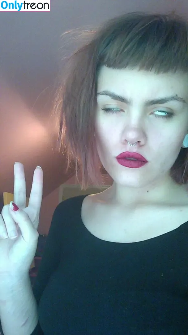 Bree McGee nude photo #0070 (slipknotnightcore)