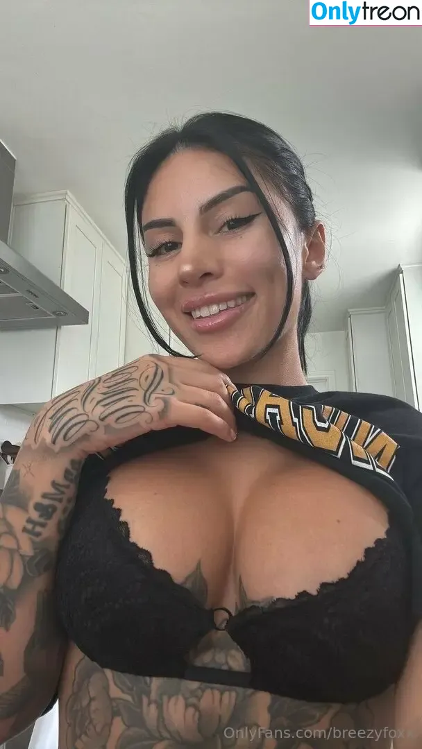 Breezy Foxx nude photo #0124 (breezyfoxx)