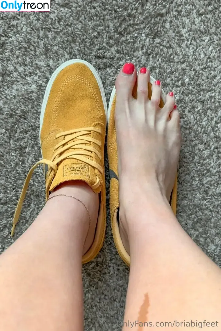 briabigfeet nude photo #0029 (briabigfeet)