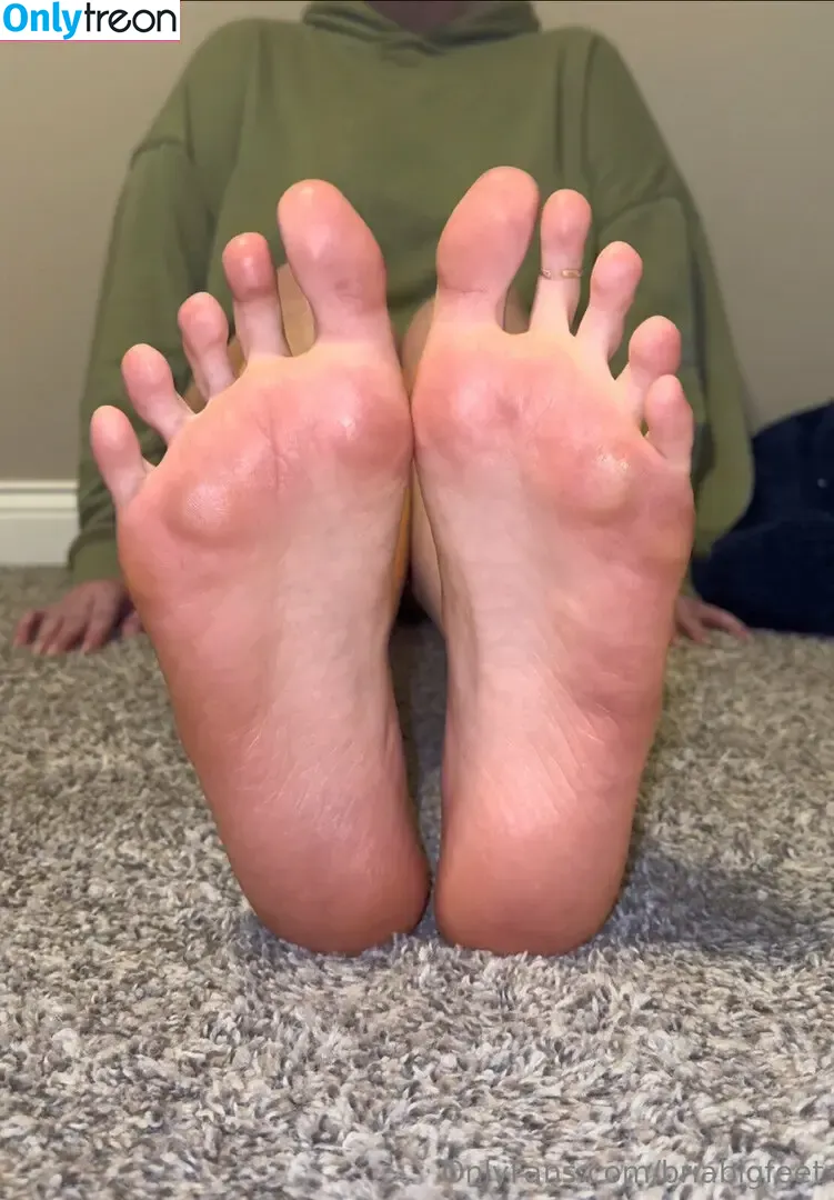 briabigfeet nude photo #0052 (briabigfeet)