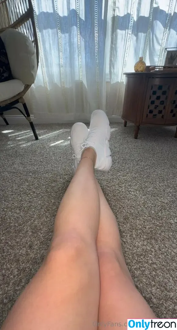 briabigfeet nude photo #0059 (briabigfeet)