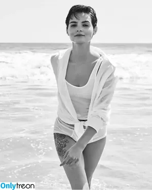 Brianna Hildebrand / briannahilde nude photo #0010