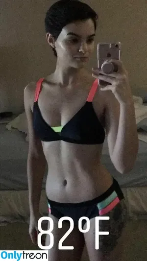 Brianna Hildebrand / briannahilde nude photo #0022