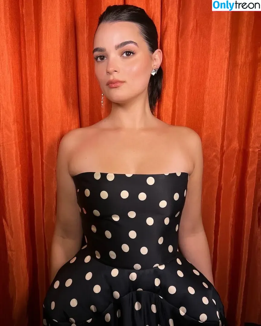Brianna Hildebrand nude photo #0024 (briannahilde)