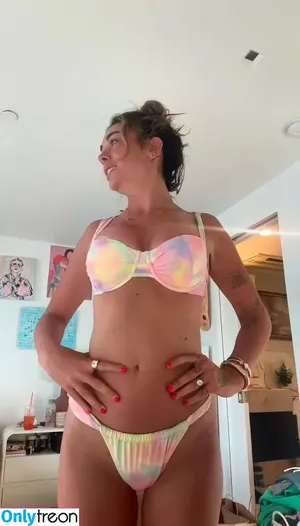 Brianna Lapaglia / briannalapaglia nude photo #0050