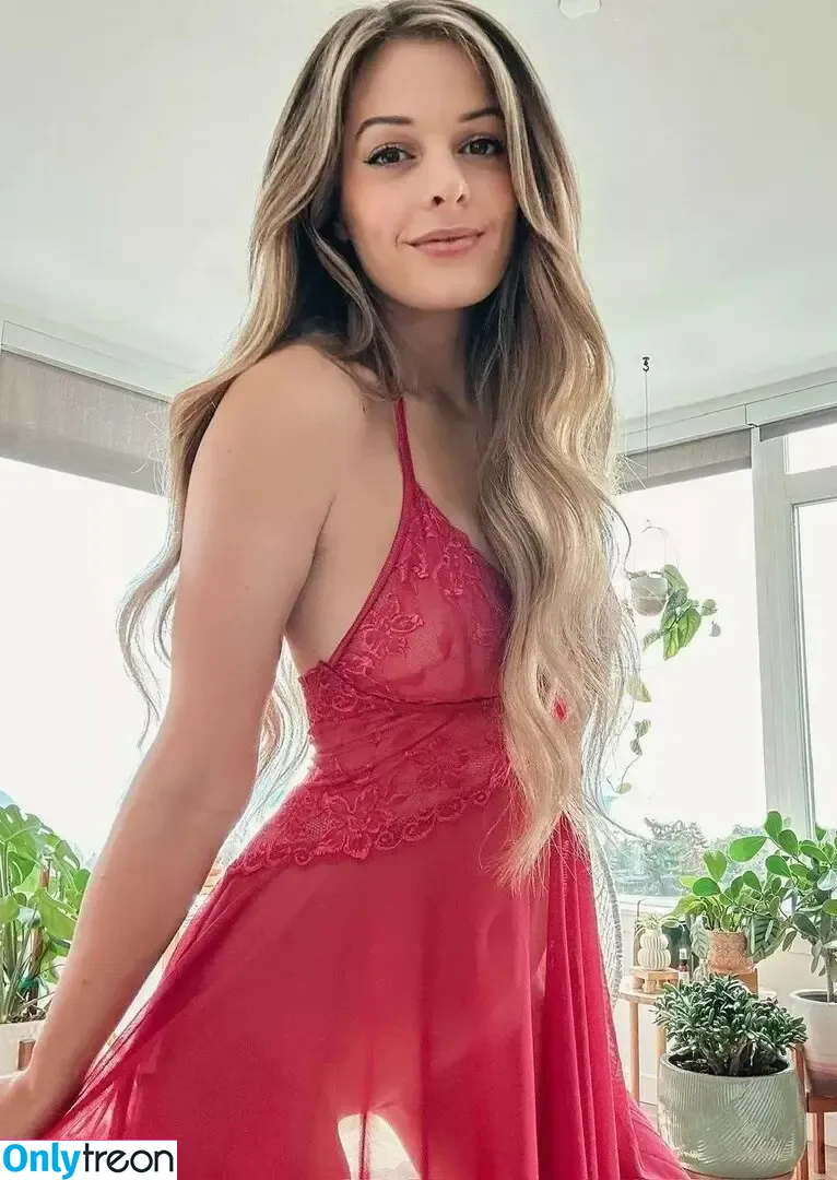 Briblossom nude photo #0012 (Briblossom)