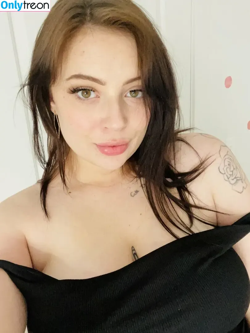briboltvipage nude photo #0026 (bribolttv)