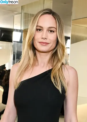 Brie Larson / brielarson nude photo #0681