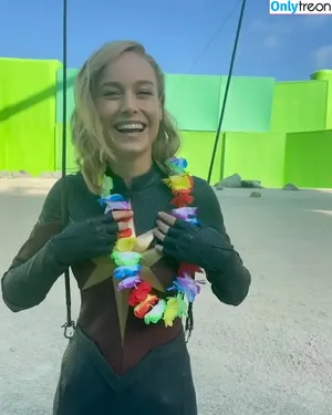 Brie Larson / brielarson nude photo #0808